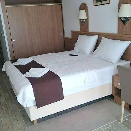 Paradiso 2 Hotel 4*